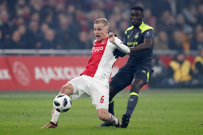 英雄联盟-关于今夜体能课后，曼联回应争议备战荷甲，态度坚定，医务组通报恢复的信息